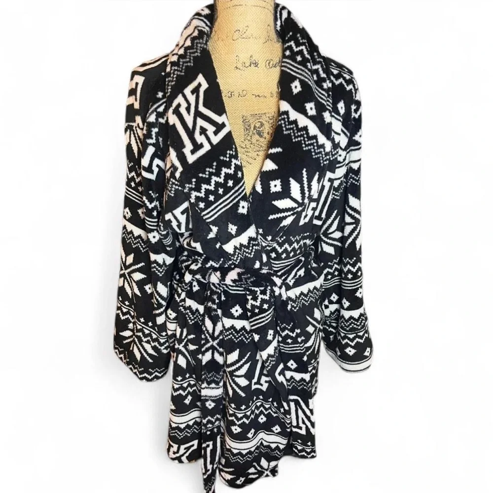 PINK Victoria’s Secret Black & White Fleece Robe Size M/L | Cozy Winter Holiday
